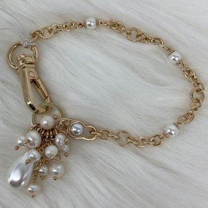 CAROLEE - OS - NWT Golden Natural Pearls Cluster Bracelet